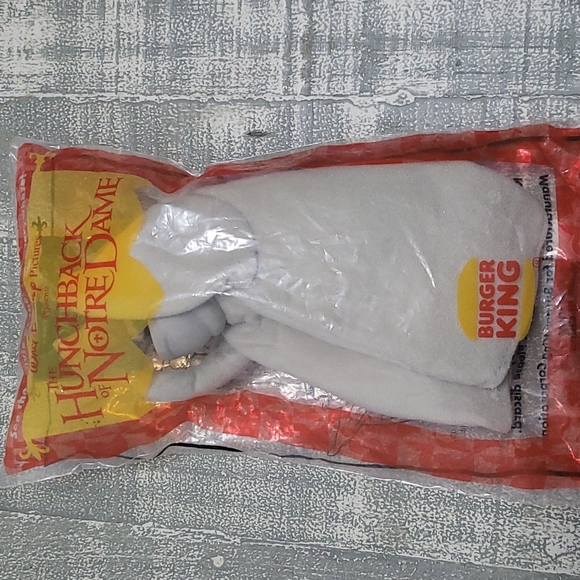 BURGER KING HUNCHBACK OF NOTRE DAME HUGO Puppet by Burger King NIP. - Picture 5 of 6